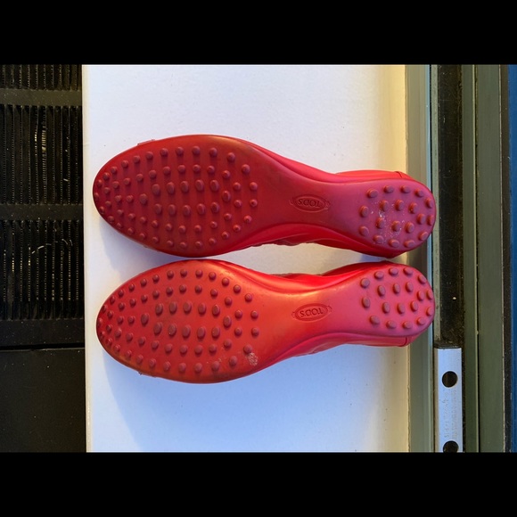 Tod’s Red Leather Ballet Flats w/Silver Studs 38.5 - Picture 3 of 4